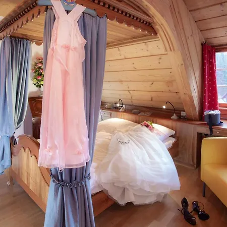 Herrenhaus Baerenschloessle 2 Mit 6 Schlafzimmer Сasa de vacaciones *